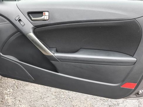 Used 2013 Hyundai Genesis 2.0T image 35