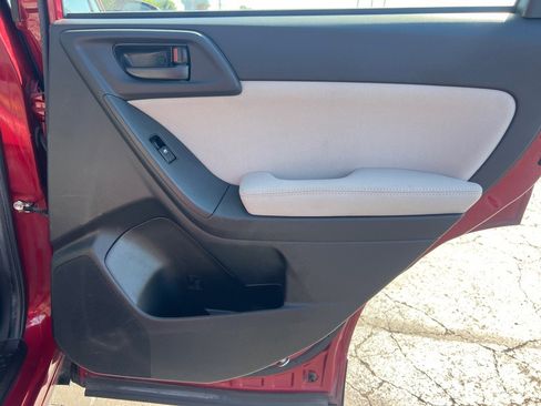 Used 2014 Subaru Forester 2.5i image 14