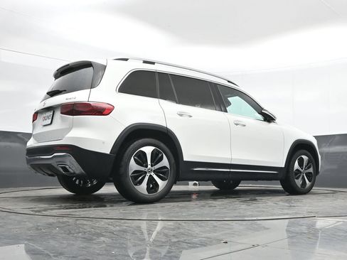 Used 2025 Mercedes-Benz GLB 250 4MATIC image 42