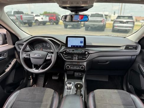 Certified 2022 Ford Escape SEL w/ SEL Stealth AWD Package image 2