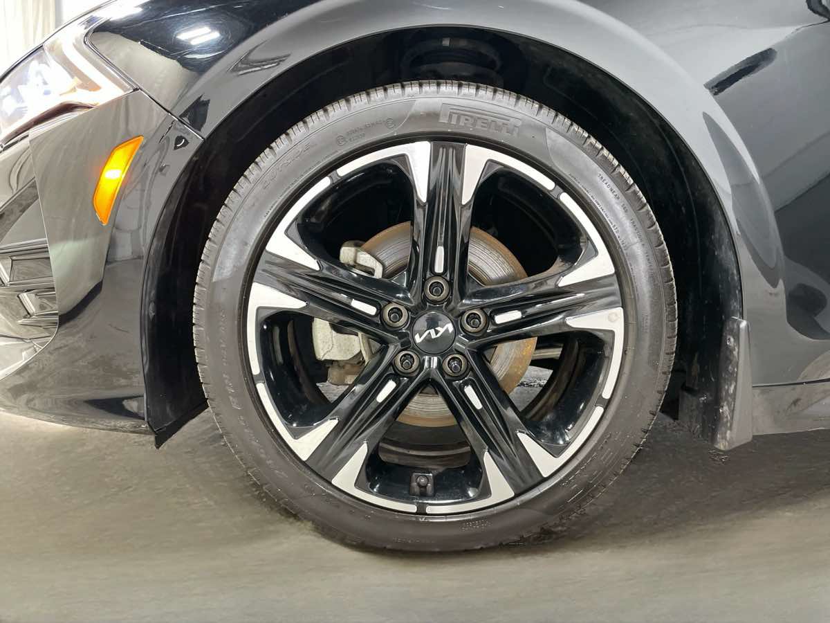 Used 2024 Kia K5 GT-Line AWD/4WD image 7