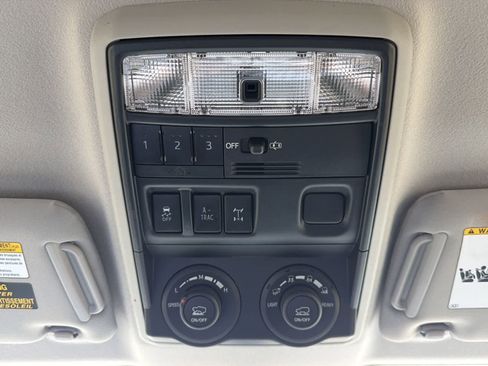 Used 2019 Toyota 4Runner TRD Off-Road Premium image 18