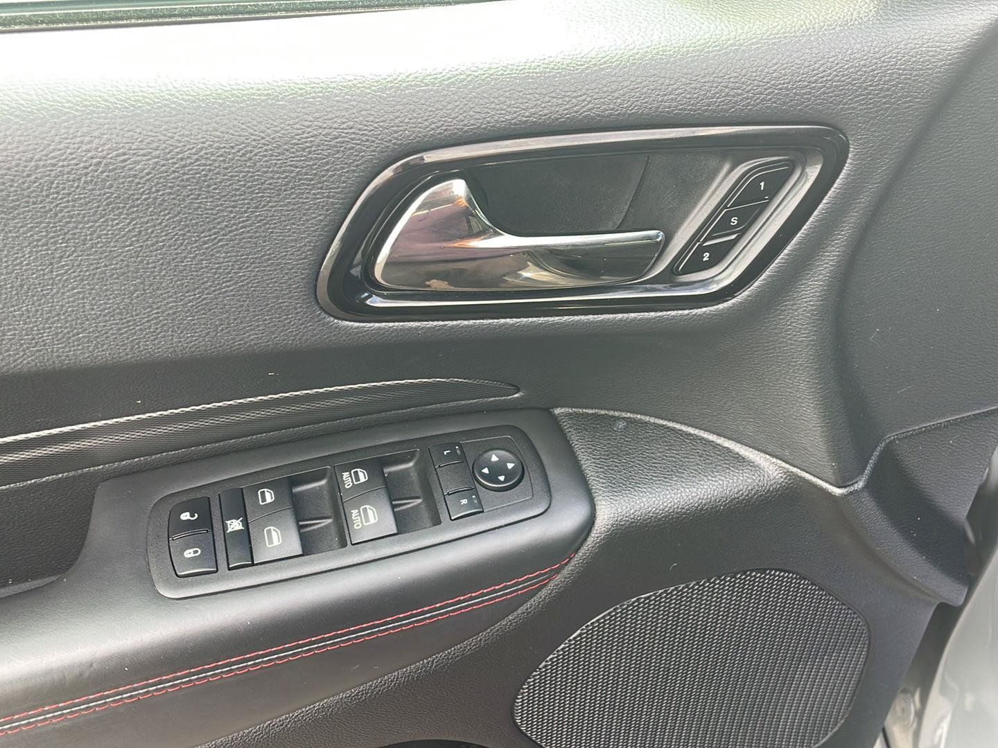 Used 2023 Dodge Durango R/T AWD/4WD image 12