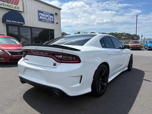 Used 2019 Dodge Charger Scat Pack w/ Dynamics Package RWD image 3