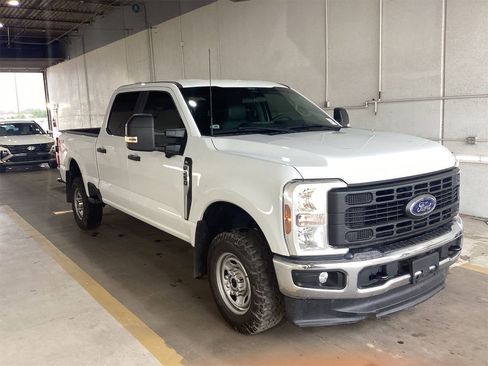 Used 2024 Ford F250 XL w/ 360-Degree Camera Package AWD/4WD image 7