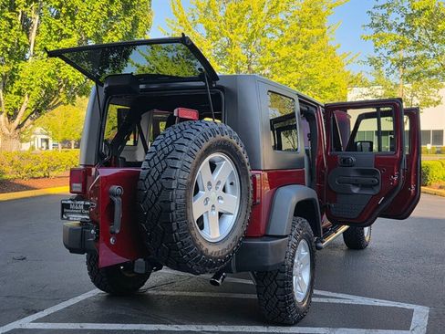 Used 2008 Jeep Wrangler Unlimited X AWD/4WD image 27