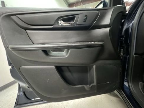 Used 2015 Chevrolet Traverse LT image 21