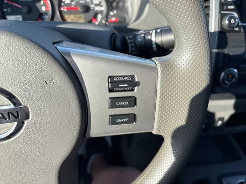 Used 2017 Nissan Frontier SV AWD/4WD image 12