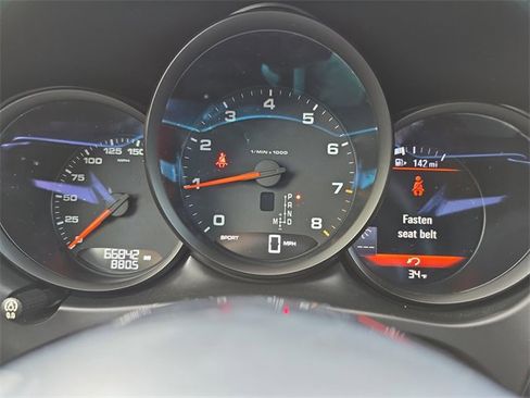 Used 2017 Porsche Macan Base image 22