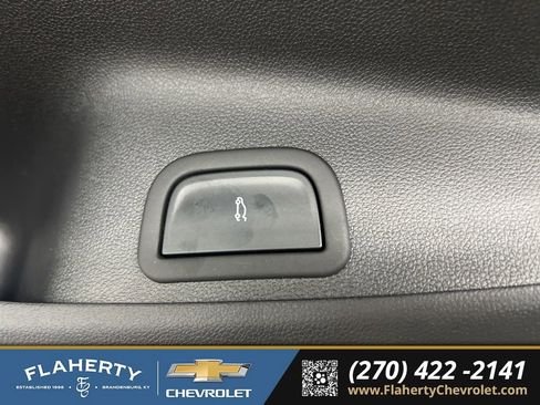 Used 2025 Chevrolet Traverse LT w/ Sun and Wheel Package FWD image 22