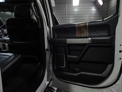 Used 2018 Ford F150 Lariat w/ Equipment Group 502A Luxury image 38