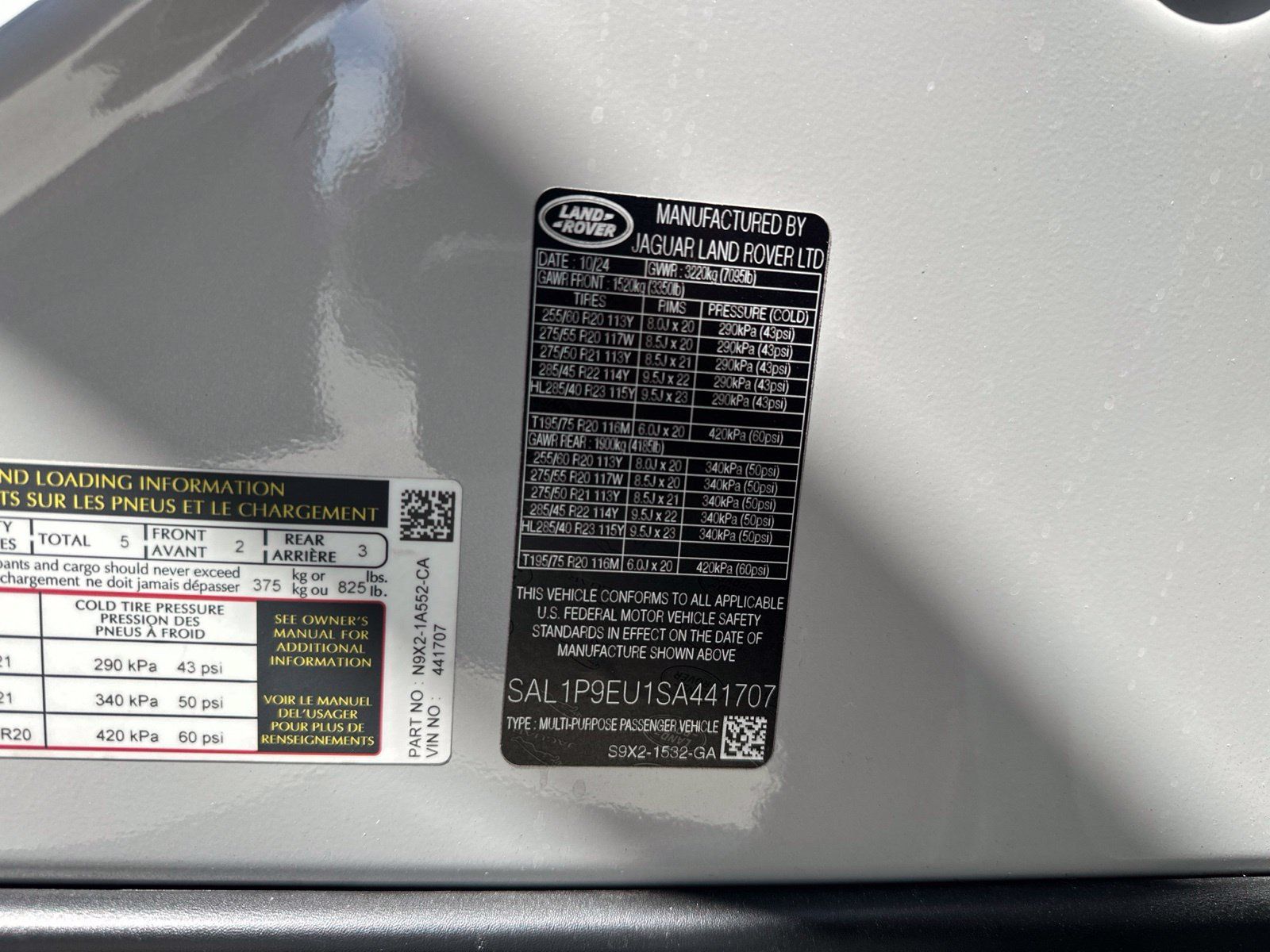 Used 2025 Land Rover Range Rover Sport SE AWD/4WD image 5