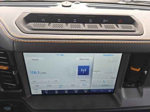Used 2024 Ford Bronco Badlands image 14