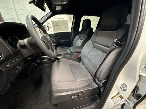 New 2026 Nissan Frontier SV w/ SV Convenience Package image 13