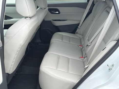 Used 2023 Nissan Rogue SL FWD image 21