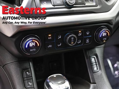 Used 2019 GMC Acadia SLE w/ Driver Alert Package I image 21