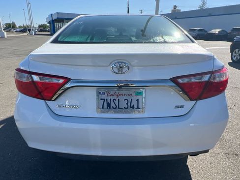 Used 2017 Toyota Camry SE FWD image 5