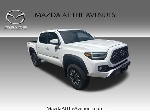 Used 2022 Toyota Tacoma TRD Off-Road w/ Technology Package AWD/4WD image 7