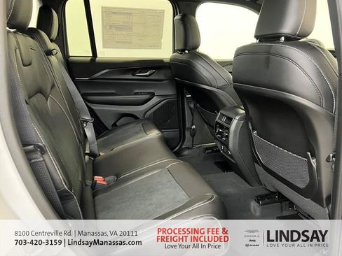 New 2025 Jeep Grand Cherokee Altitude image 16