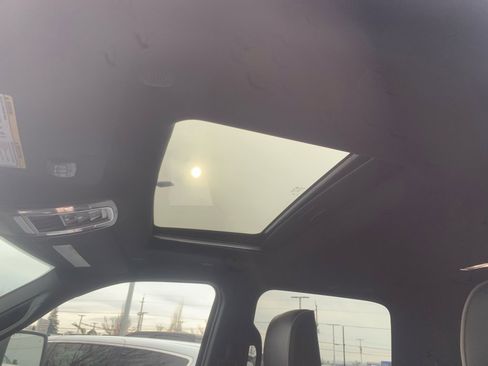 Used 2024 RAM 2500 Laramie w/ Sport Appearance Package image 15