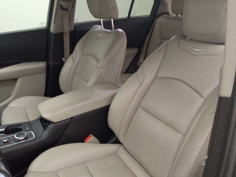 Used 2023 Cadillac XT4 Premium Luxury w/ Technology Package FWD image 17