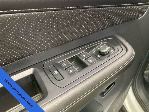 Used 2025 Volkswagen Atlas Cross Sport SEL Premium R-Line AWD/4WD image 12