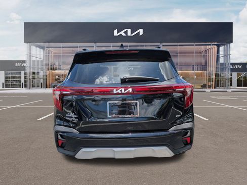 Certified 2024 Kia Seltos SX w/ SX Sunroof Package AWD/4WD image 5