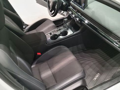 Used 2022 Honda Civic Sport image 19