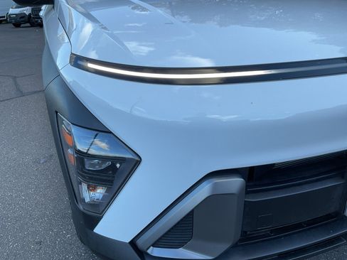Used 2025 Hyundai Kona SE image 29