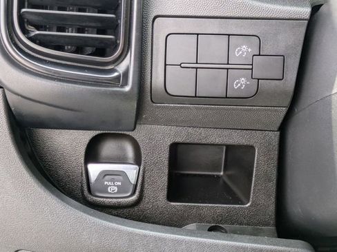 Used 2023 RAM ProMaster 2500 FWD image 13