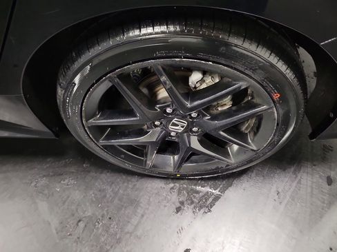 Used 2025 Honda Civic Sport image 10