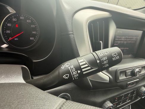 Used 2024 GMC Terrain SLE AWD/4WD image 35