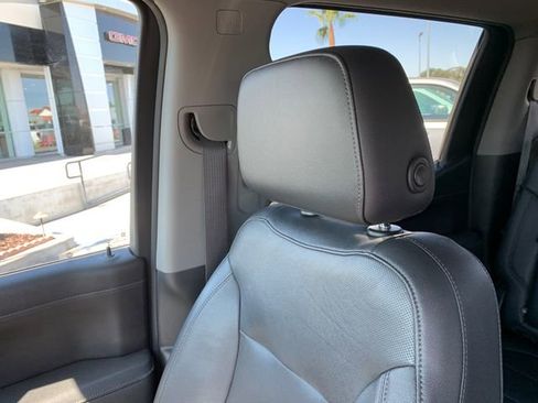 Used 2021 GMC Sierra 1500 SLT w/ SLT Premium Package AWD/4WD image 26