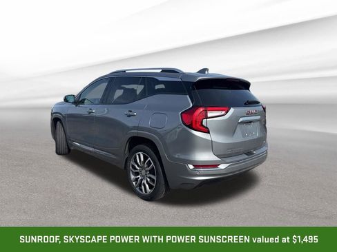 Used 2023 GMC Terrain Denali w/ Denali Premium Package AWD/4WD image 3