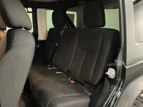 Used 2015 Jeep Wrangler Unlimited Sport w/ Max Tow Package AWD/4WD image 20