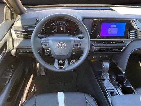 Used 2025 Toyota Camry XSE image 5