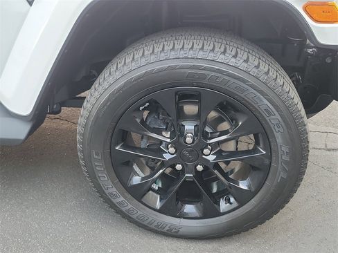 Used 2021 Jeep Wrangler Unlimited Sahara w/ Cold Weather Group image 28