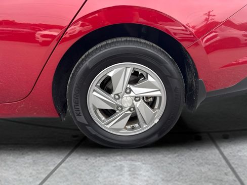 Used 2026 Hyundai Elantra SE FWD image 18