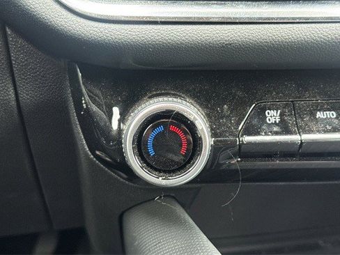 Certified 2024 Chevrolet Equinox EV LT image 29