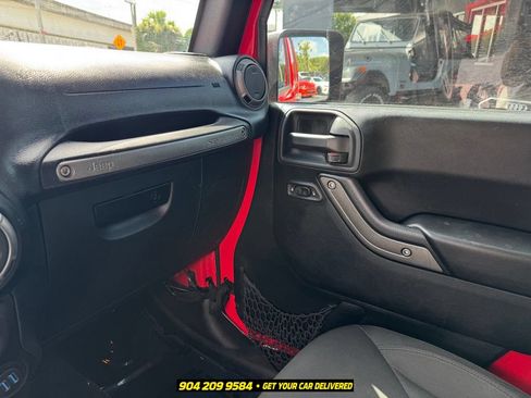 Used 2015 Jeep Wrangler Unlimited Sport w/ Quick Order Package 24S AWD/4WD image 16