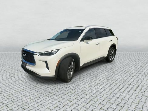 Certified 2023 INFINITI QX60 Luxe w/ Cargo Package AWD/4WD image 4