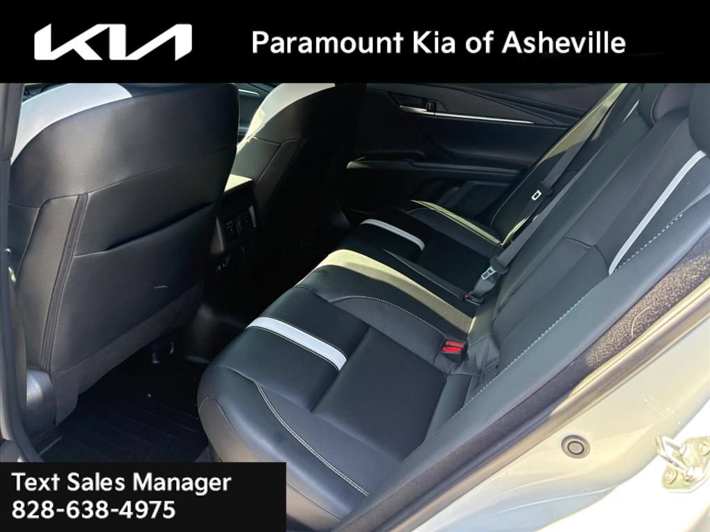 Used 2025 Toyota Camry SE w/ Convenience Package FWD image 22