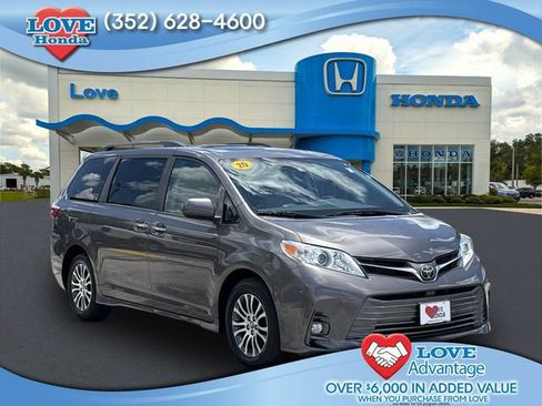 Used 2020 Toyota Sienna XLE FWD image 1
