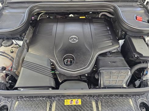 Certified 2024 Mercedes-Benz GLS 450 4MATIC image 33
