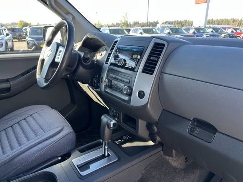 Used 2013 Nissan Xterra S image 16