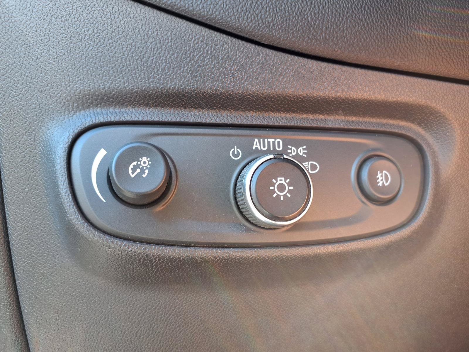 Used 2021 Chevrolet Equinox LT FWD image 19