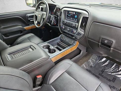 Used 2017 Chevrolet Silverado 1500 LTZ RWD image 27