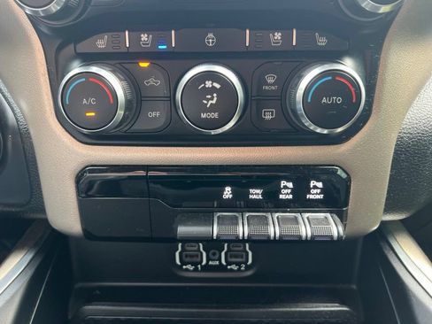 Used 2021 RAM 1500 Laramie AWD/4WD image 18