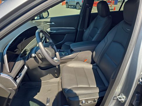 Used 2025 Cadillac XT4 Premium Luxury w/ Cold Weather Package FWD image 14