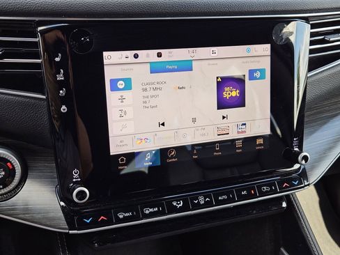 Used 2023 Jeep Wagoneer L Series III w/ Preferred Equipment Group image 52